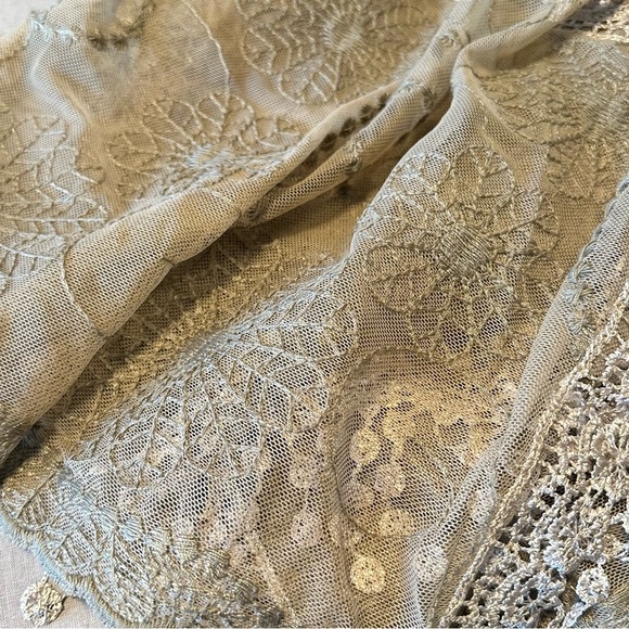 Vintage Look Lace Scarf - Picture 8 of 12